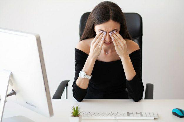 علت چشم درد چیست؟