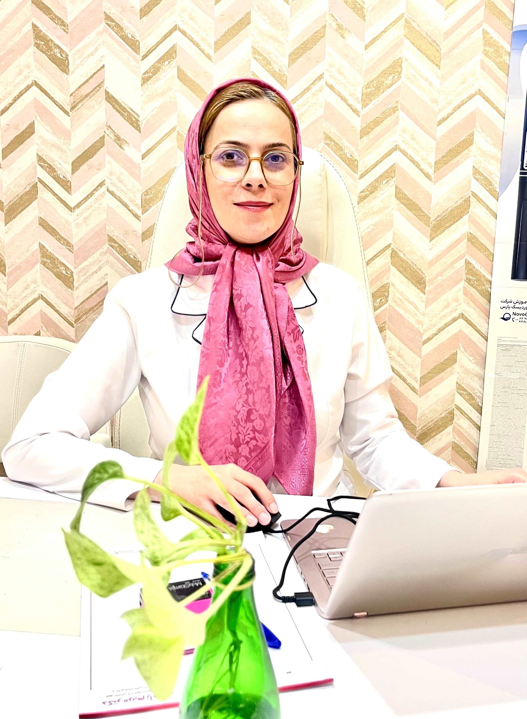 مریم زاهدی تخصص بیماری‌های داخلی-فوق تخصص بیماری‌های غدد درون‌ریز و متابولیسم (اندوکرینولوژی) گرگان
