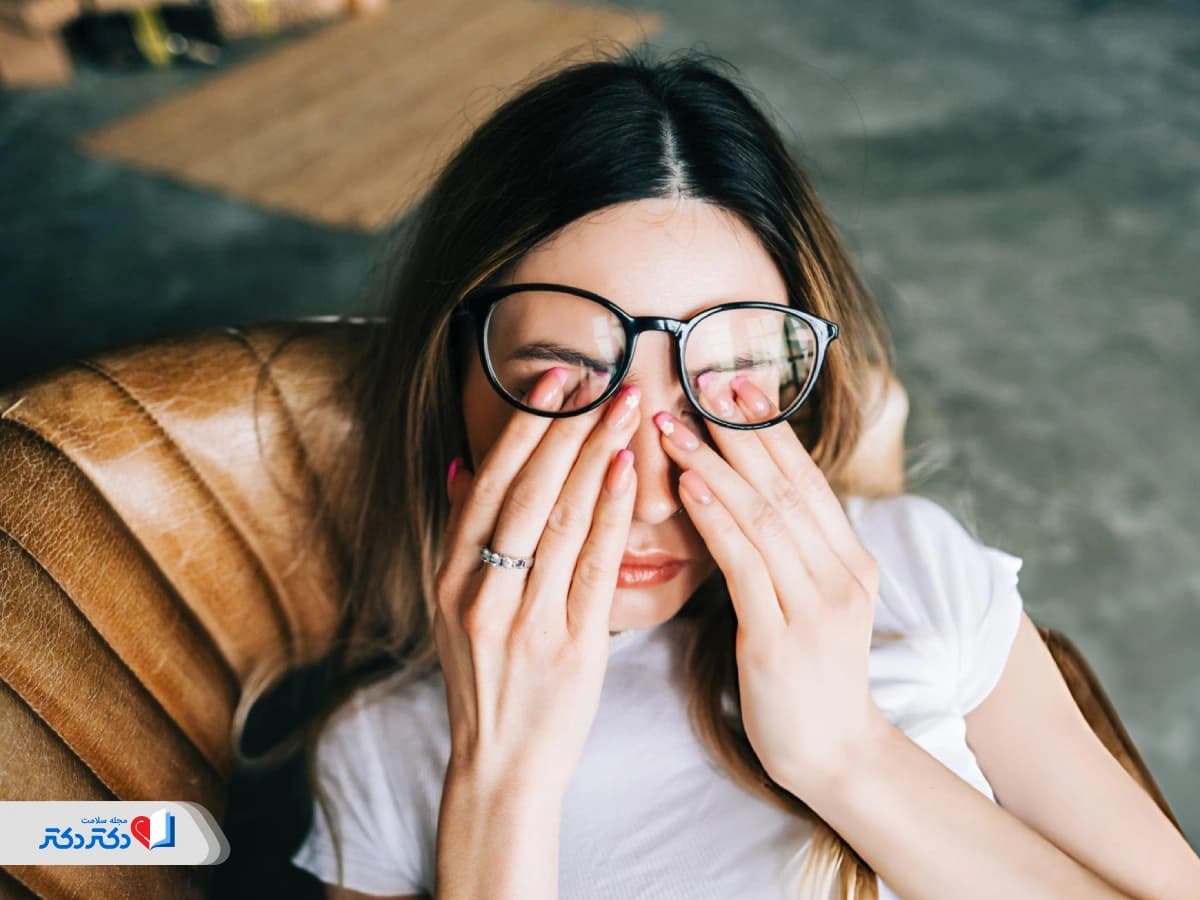 میگرن چشمی چیست؟ علائم، علت، خطرناک بودن و درمان