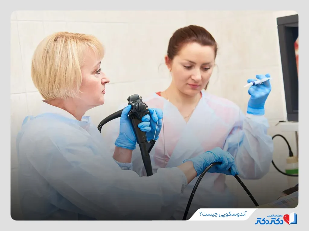پزشکان در حال آندوسکوپی بیمار