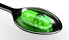ویتامین K؛ موارد مصرف، عوارض جانبی و منابع