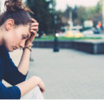افسردگی در زنان، علائم، عوامل و درمان آن