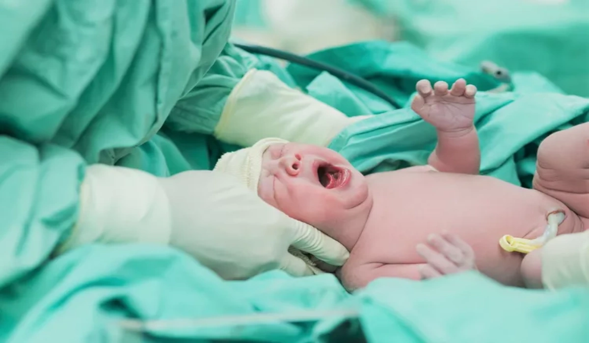 تولد آسان جنین به وسیله زایمان طبیعی