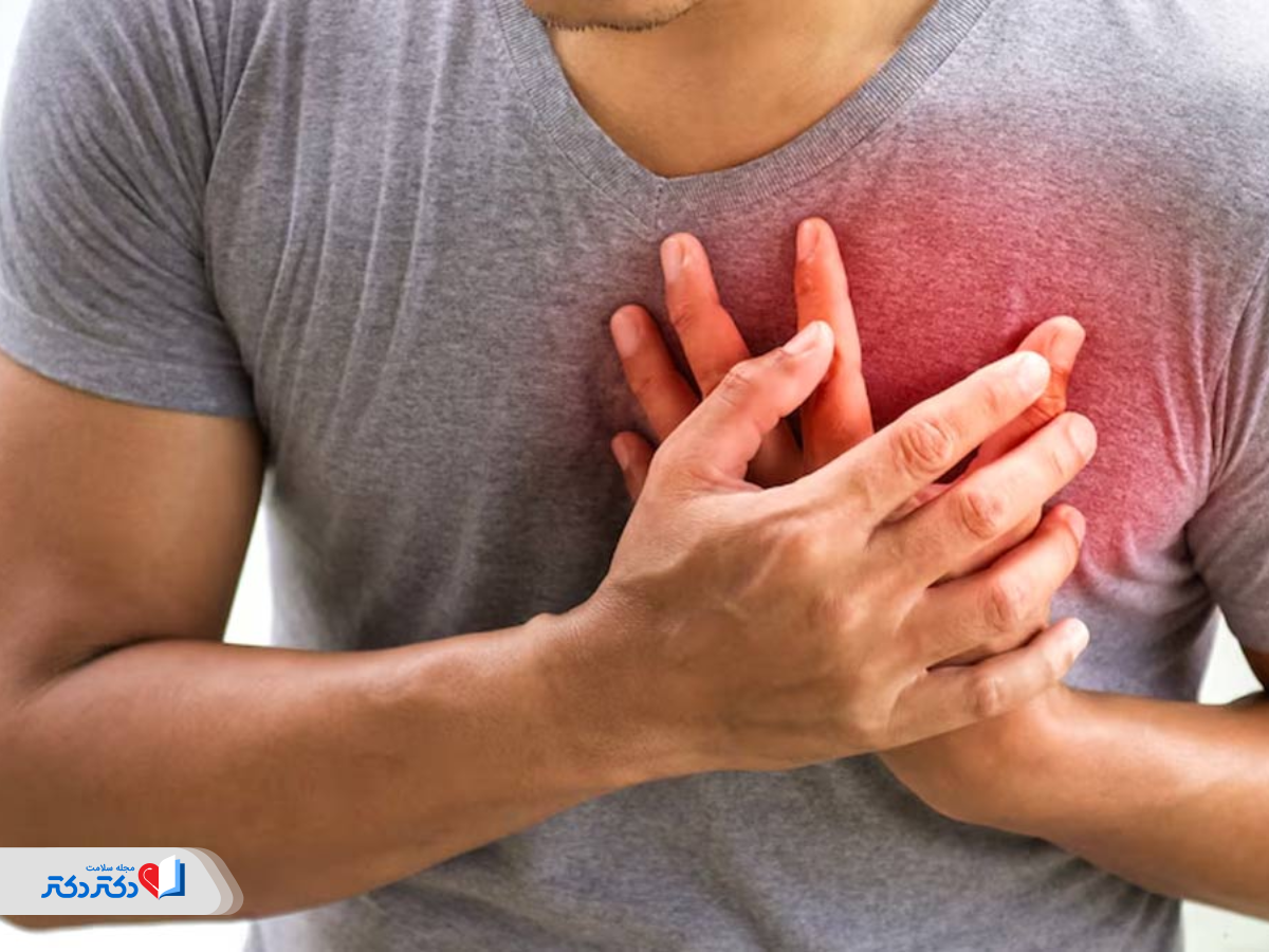 درد قفسه سینه یکی از علائم روماتیسم قلبی