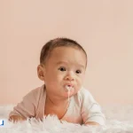 علائم رفلاکس نوزاد، درمان سریع و نکات ضروری برای والدین