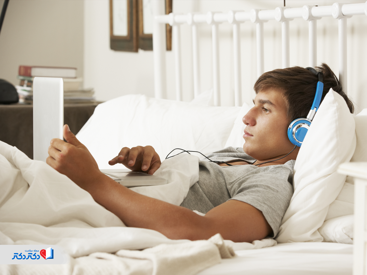 میل به جدا شدن از علائم افسردگی شدید در نوجوانان پسر