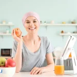 تغذیه در طول شیمی‌درمانی| قبل، حین و بعد از شیمی‌درمانی چه بخوریم؟