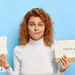 روش‌های ایمن برای جلو انداختن پریود؛ معرفی دمنوش‌ها و قرص‌ها