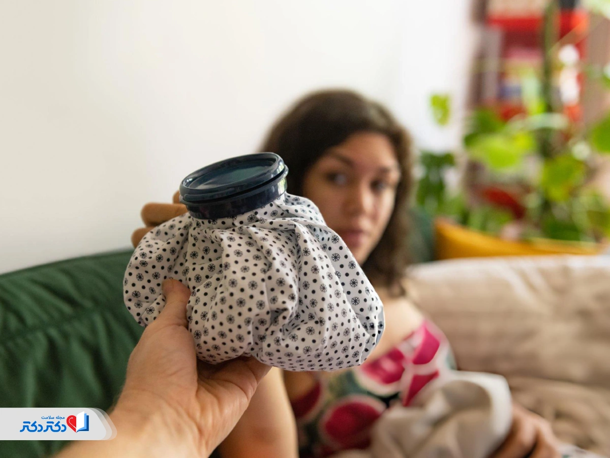 تسکین میگرن چشمی با کمپرس سرد یا گرم