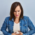 استرس و حالت تهوع: بررسی علت‌ها، علائم و راهکارهای مقابله
