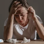 نشانه‌های افسردگی ماژور، روش‌های درمان و دلایل ایجاد آن