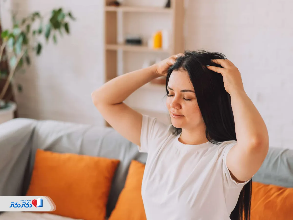 مدیریت ریزش مو در شیردهی با ماساژ سر