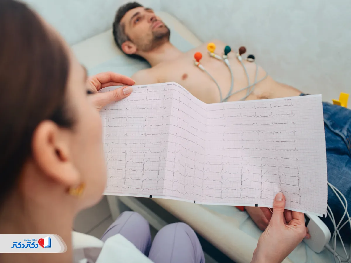 نوار قلب فیبریلاسیون بطنی