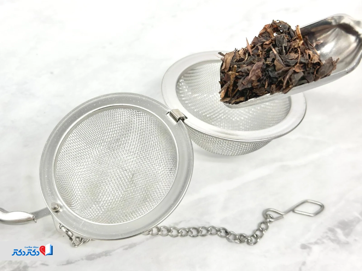 دم کردن چای اولانگ برای لاغری با استفاده از اینفیوزر یا صافی چای