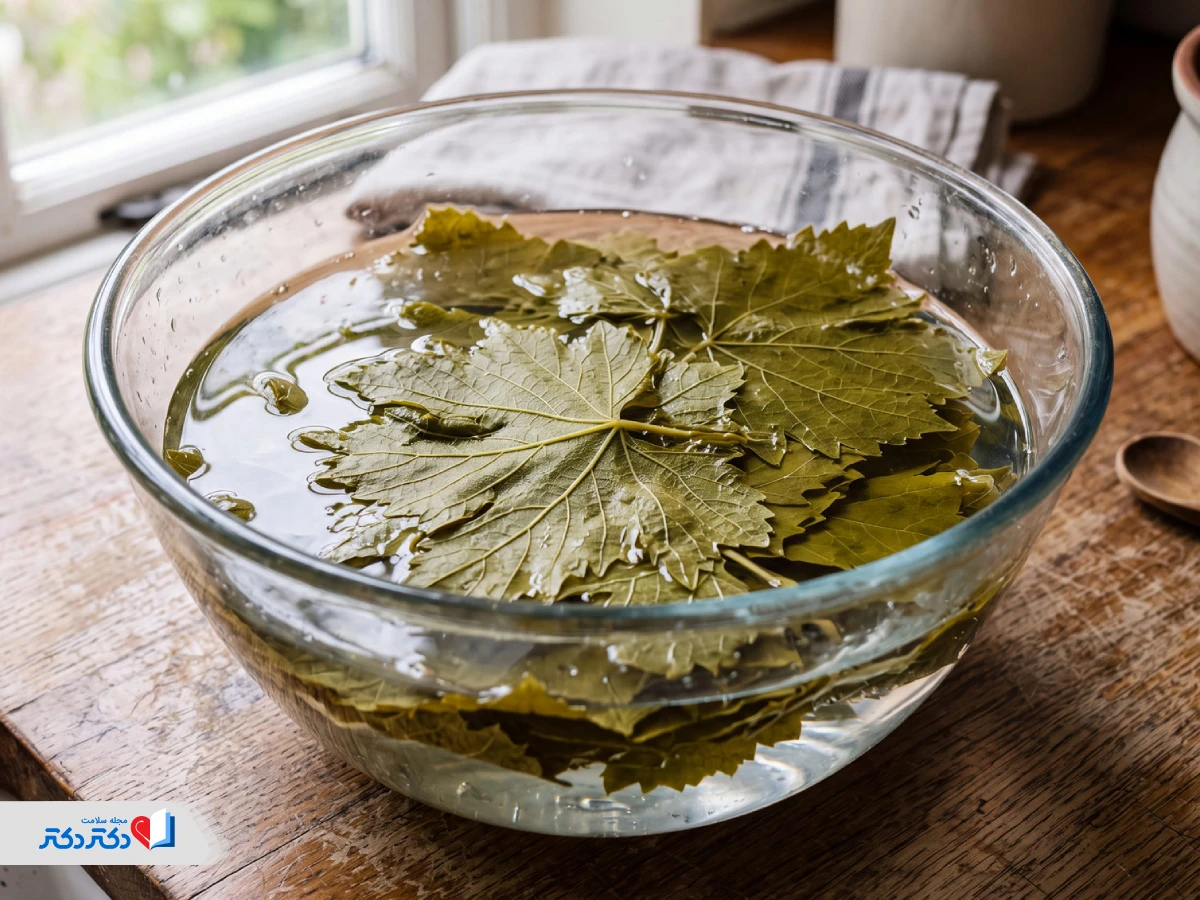 خیساندن برگ مو برای دلمه رژیمی