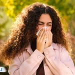 آلرژی پاییزی از چه زمانی شروع می‌شود و چه فرقی با سرماخوردگی دارد؟