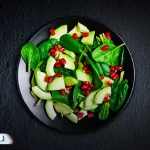 آموزش کامل بهترین سالادهای وگان؛ از کینوا تا سالاد سزار + سس مخصوص