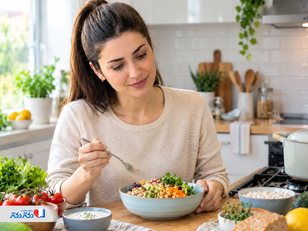 برای غذا خوردن با پاروسمی چه کار کنیم؟